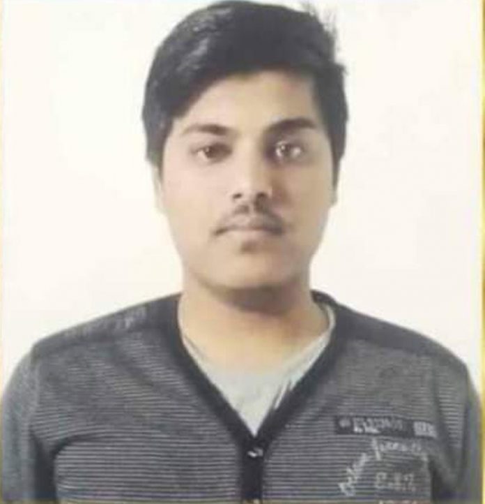 The body of Chandan Jindal, an MBBS (fourth session) student, who died while undergoing treatment at a hospital in Venice, Ukraine, arrived at his residence in Barnala at 1 pm on Saturday.