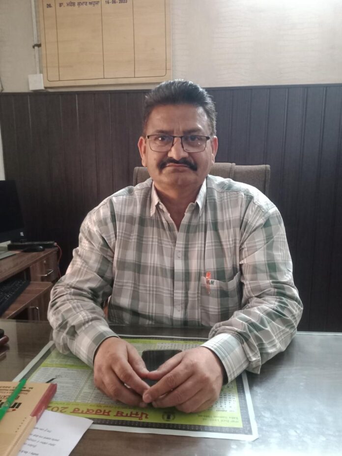 Civil Surgeon Dr. Devinder Kumar